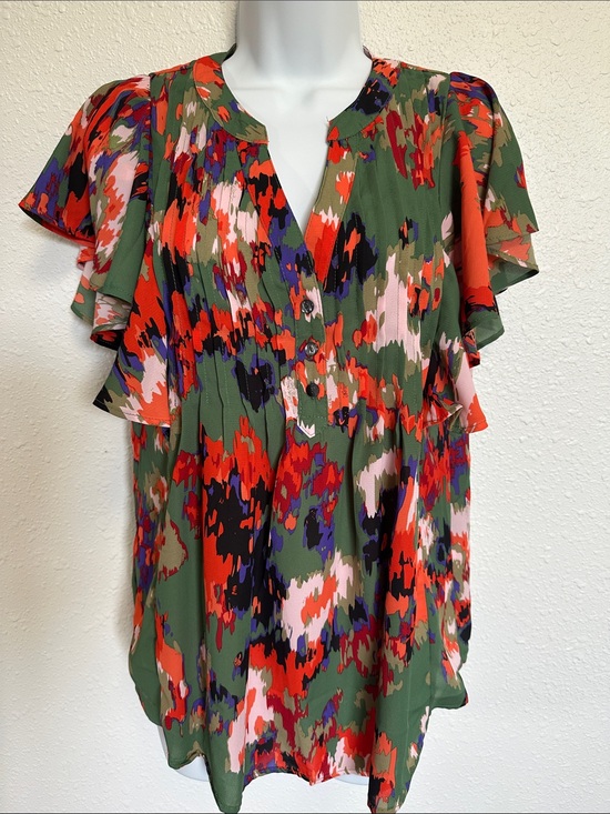 Daznico Tops - Daznico Abstract Floral Print Flutter Sleeve Top - Green, Red, Pink Size Small